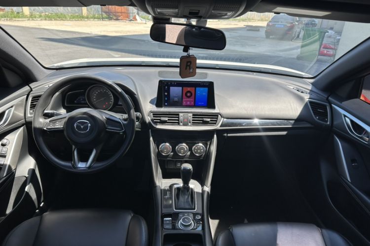 Used Mazda CX-4 2018 2.0L Automatic Two-Wheel Drive Blue Sky Dynamic Version China V Standard Interior 6