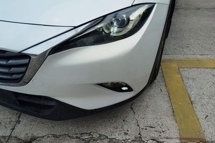 Used Mazda CX-4 2018 2.0L Automatic Two-Wheel Drive Blue Sky Premium Upgrade Version China VI Standard Left Front Headlight