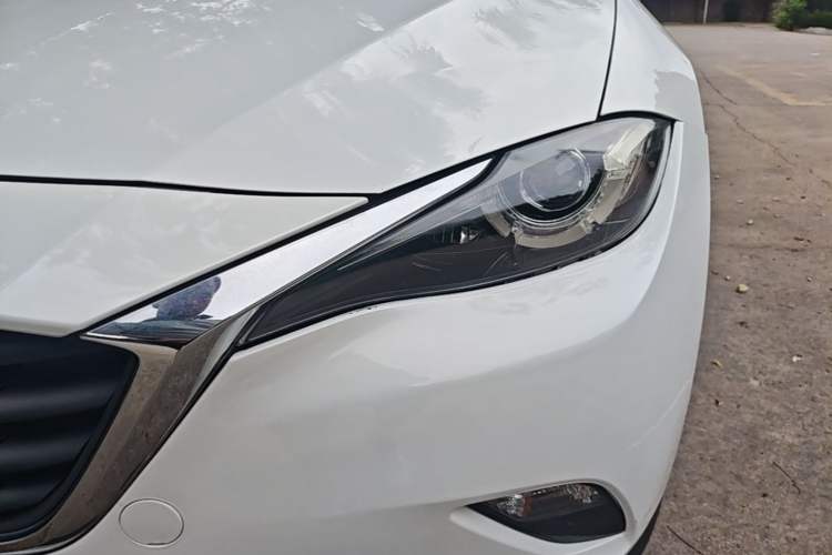Used Mazda CX-4 2018 2.0L Automatic Two-Wheel Drive Blue Sky Dynamic Version China VI Standard Left Front Headlight