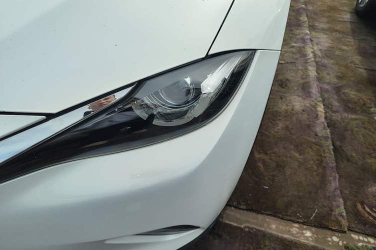 Used Mazda CX-4 2018 2.0L Automatic 2WD Blue Sky Exploration Edition China VI Standard Left Front Headlight