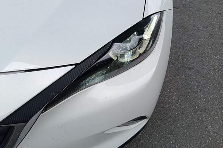 Used Mazda CX-4 2018 2.0L Automatic Two-Wheel Drive Blue Sky Dynamic Version China VI Standard Left Front Headlight