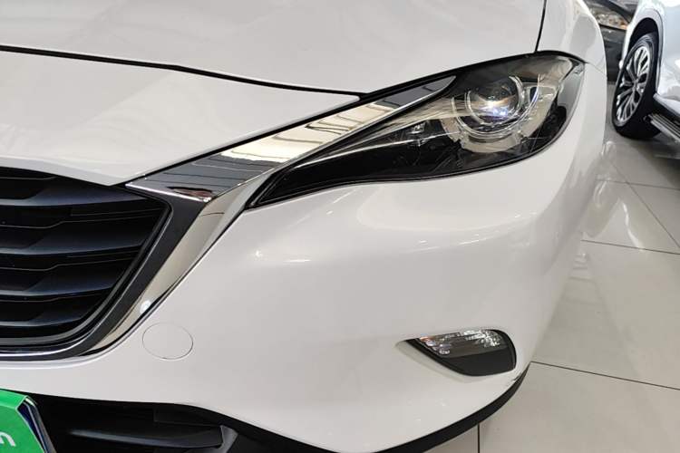 Used Mazda CX-4 2018 2.0L Automatic Two-Wheel Drive Blue Sky Dynamic Version China VI Standard Left Front Headlight