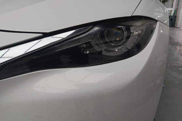 Used Mazda CX-4 2018 2.0L Automatic Two-Wheel Drive Blue Sky Dynamic Version China VI Standard Left Front Headlight