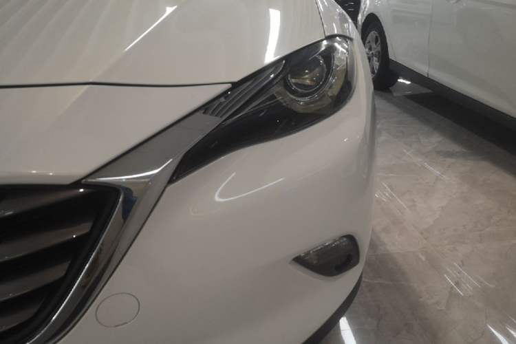Used Mazda CX-4 2018 2.0L Automatic Two-Wheel Drive Blue Sky Luxury Edition Left Front Headlight