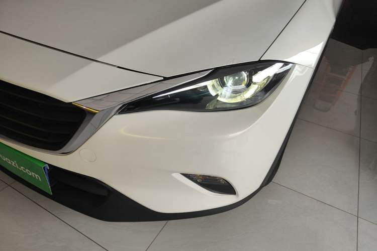 Used Mazda CX-4 2018 2.0L Automatic Two-Wheel Drive Blue Sky Dynamic Version China VI Standard Left Front Headlight