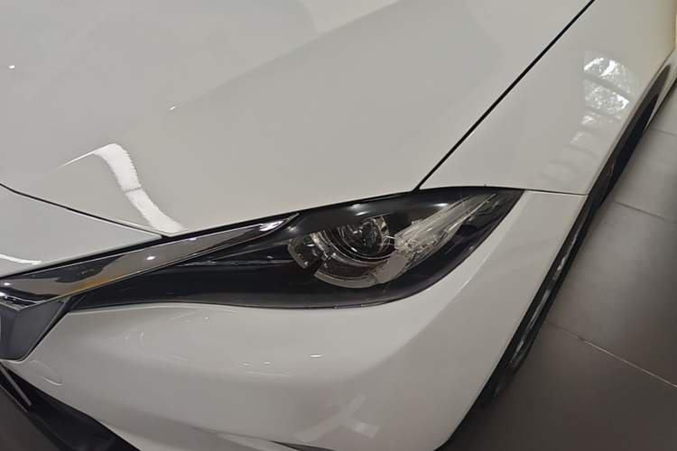 Used Mazda CX-4 2018 2.0L Automatic Two-Wheel Drive Blue Sky Exploration Version China V Standard Left Front Headlight