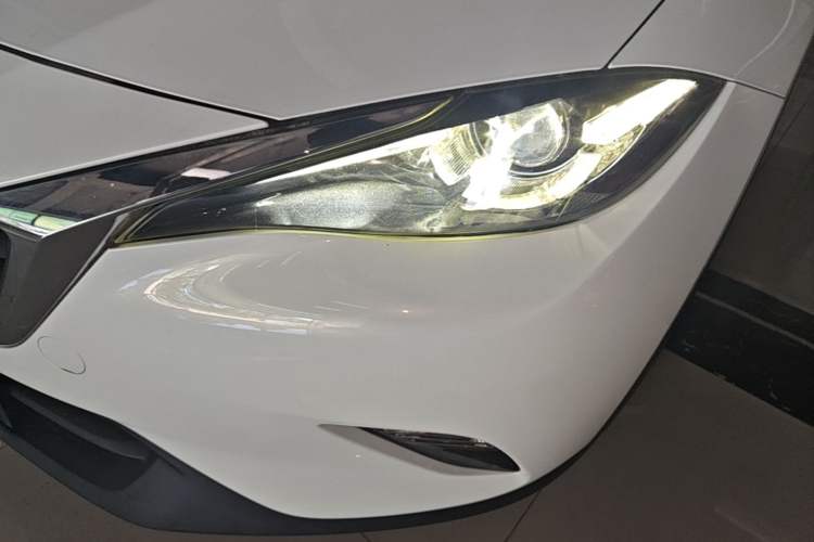 Used Mazda CX-4 2018 2.0L Automatic Two-Wheel Drive Blue Sky Dynamic Version China V Standard Left Front Headlight