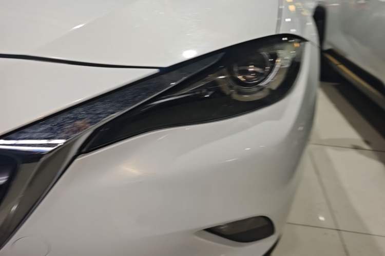 Used Mazda CX-4 2018 2.5L Automatic 4x4 Blue Sky Sport Edition China V Standard Left Front Headlight