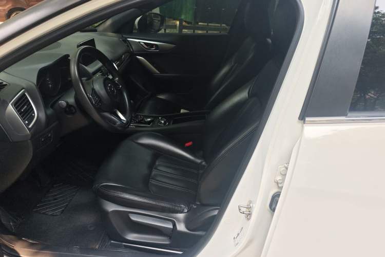 Used Mazda CX-4 2018 2.0L Automatic 2WD Blue Sky Exploration Edition China VI Standard Left Front Seat