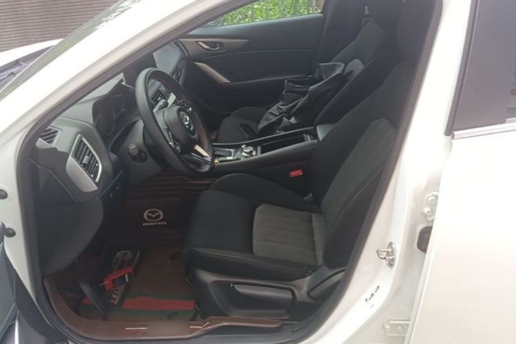 Used Mazda CX-4 2018 2.0L Automatic Two-Wheel Drive Blue Sky Dynamic Version China VI Standard Left Front Seat