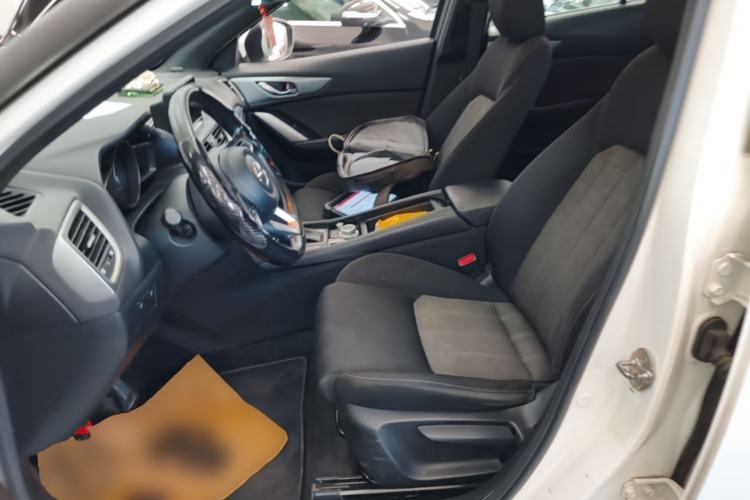 Used Mazda CX-4 2018 2.0L Automatic Two-Wheel Drive Blue Sky Dynamic Version China V Standard Left Front Seat