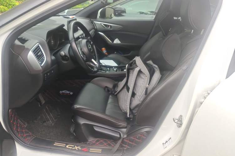 Used Mazda CX-4 2018 2.0L Automatic Two-Wheel Drive Blue Sky Premium Upgrade Version China VI Standard Left Front Seat
