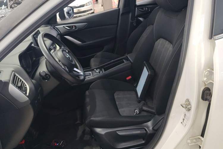 Used Mazda CX-4 2018 2.0L Automatic Two-Wheel Drive Blue Sky Exploration Version China V Standard Left Front Seat