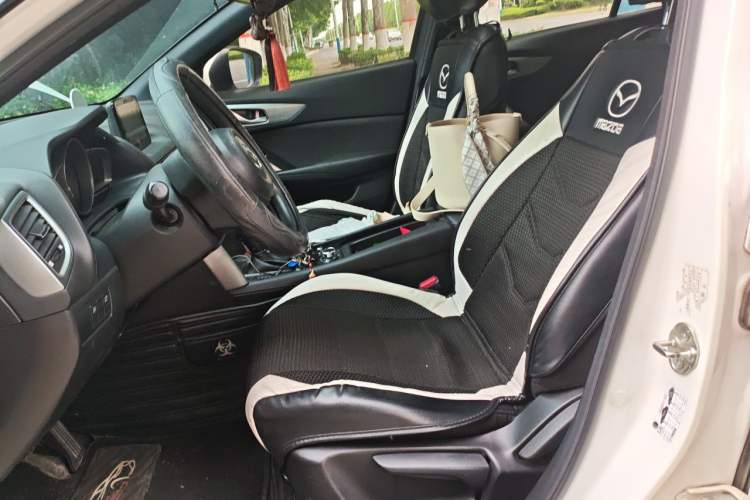 Used Mazda CX-4 2018 2.0L Automatic Two-Wheel Drive Blue Sky Exploration Version China V Standard Left Front Seat