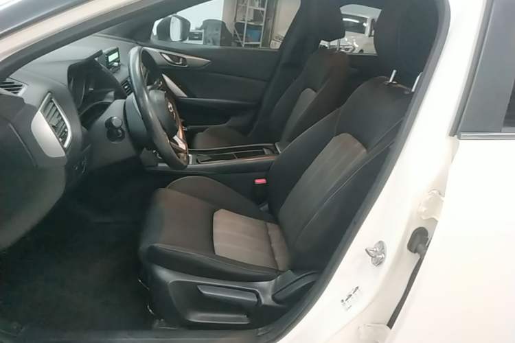 Used Mazda CX-4 2018 2.0L Manual Two-Wheel Drive Blue Sky Dynamic Edition China V Standard Left Front Seat