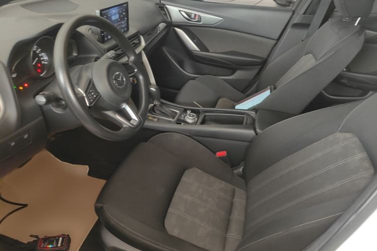 Used Mazda CX-4 2018 2.0L Automatic Two-Wheel Drive Blue Sky Dynamic Version China VI Standard Left Front Seat