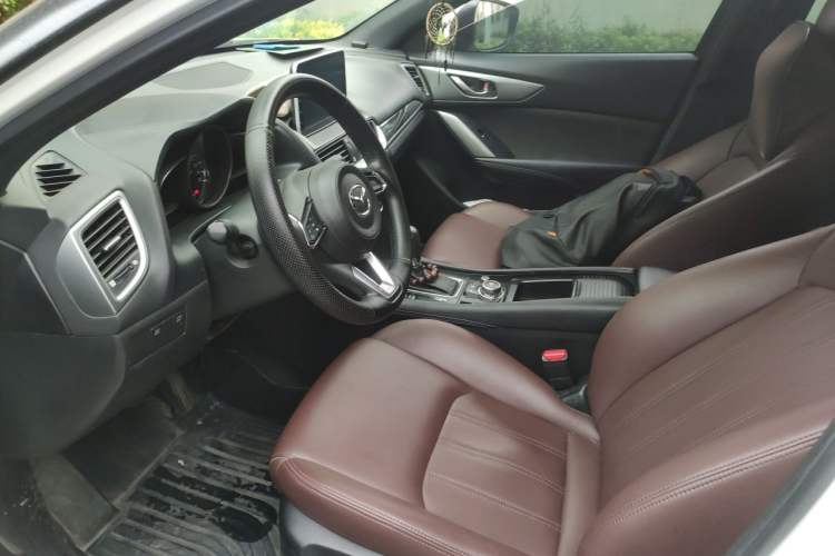 Used Mazda CX-4 2018 2.0L Automatic Two-Wheel Drive Blue Sky Dynamic Version China V Standard Left Front Seat