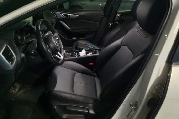 Used Mazda CX-4 2018 2.0L Automatic Two-Wheel Drive Blue Sky Dynamic Version China V Standard Left Front Seat