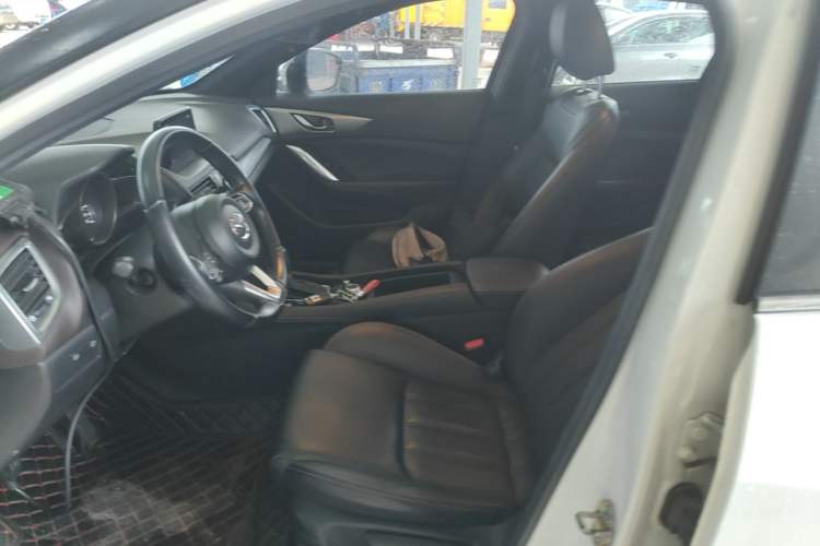 Used Mazda CX-4 2018 2.0L Automatic Two-Wheel Drive Blue Sky Premium Upgrade Version China VI Standard Left Front Seat