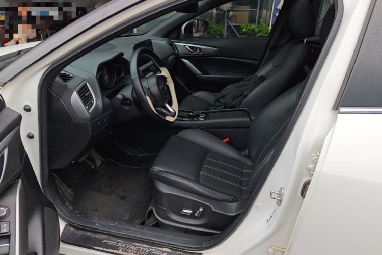 Used Mazda CX-4 2018 2.0L Automatic Two-Wheel Drive Blue Sky Dynamic Version China V Standard Left Front Seat