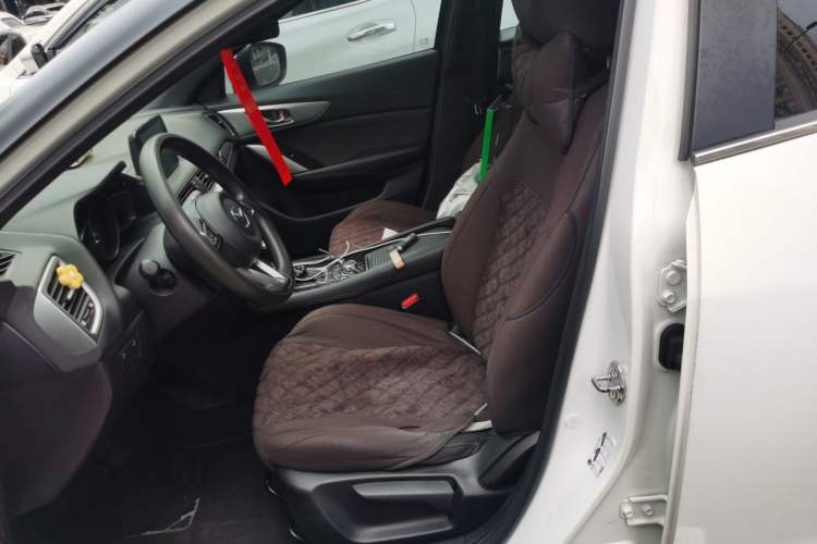 Used Mazda CX-4 2018 2.0L Automatic Two-Wheel Drive Blue Sky Dynamic Version China V Standard Left Front Seat