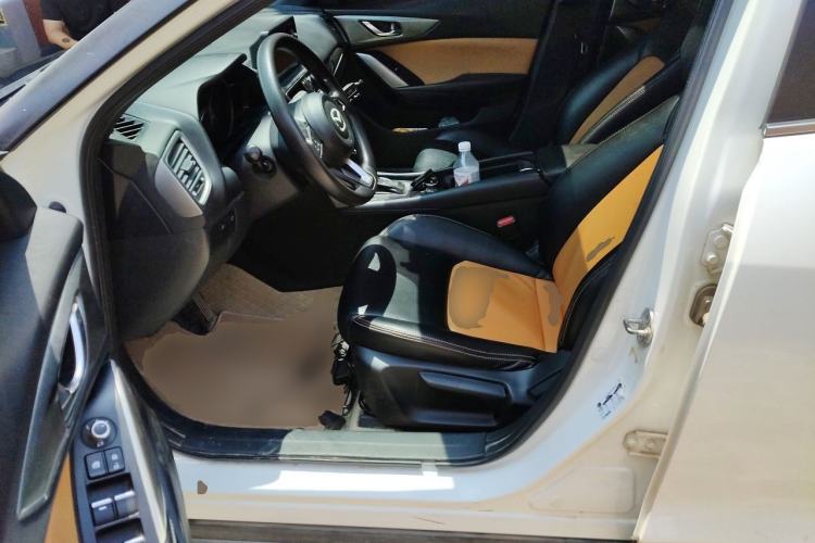 Used Mazda CX-4 2018 2.0L Automatic Two-Wheel Drive Blue Sky Luxury Edition Left Front Seat