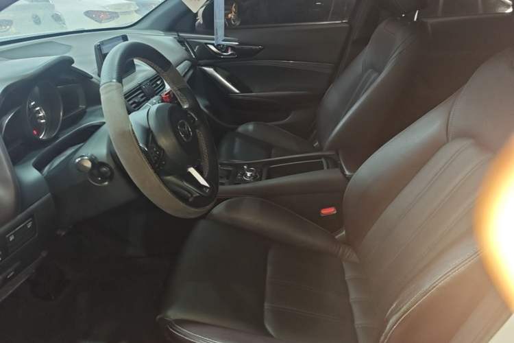 Used Mazda CX-4 2018 2.5L Automatic 4x4 Blue Sky Sport Edition China V Standard Left Front Seat
