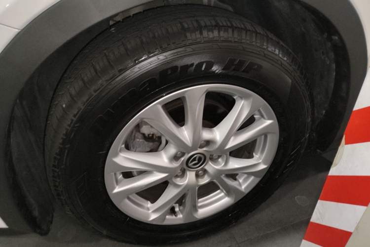 Used Mazda CX-4 2018 2.0L Automatic Two-Wheel Drive Blue Sky Exploration Version China V Standard Left Front Wheel Hub
