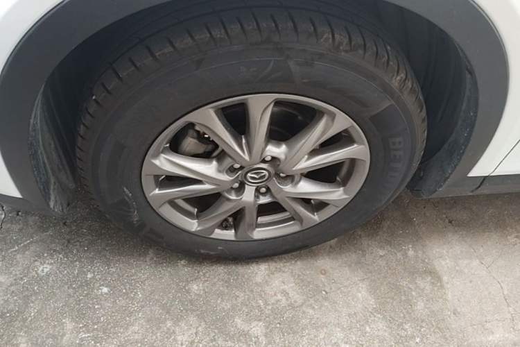 Used Mazda CX-4 2018 2.0L Automatic Two-Wheel Drive Blue Sky Premium Upgrade Version China VI Standard Left Front Wheel Hub