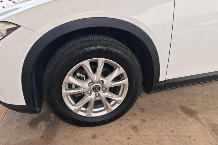 Used Mazda CX-4 2018 2.0L Automatic Two-Wheel Drive Blue Sky Exploration Version China V Standard Left Front Wheel Hub