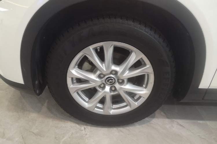 Used Mazda CX-4 2018 2.0L Automatic Two-Wheel Drive Blue Sky Luxury Edition Left Front Wheel Hub