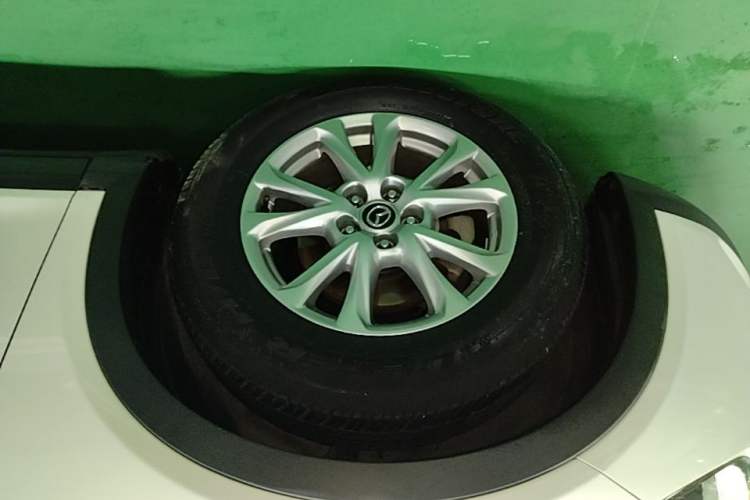 Used Mazda CX-4 2018 2.0L Automatic Two-Wheel Drive Blue Sky Dynamic Version China VI Standard Left Front Wheel Hub