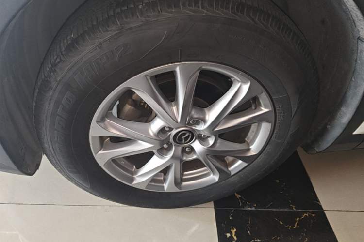 Used Mazda CX-4 2018 2.0L Automatic Two-Wheel Drive Blue Sky Dynamic Version China V Standard Left Front Wheel Hub