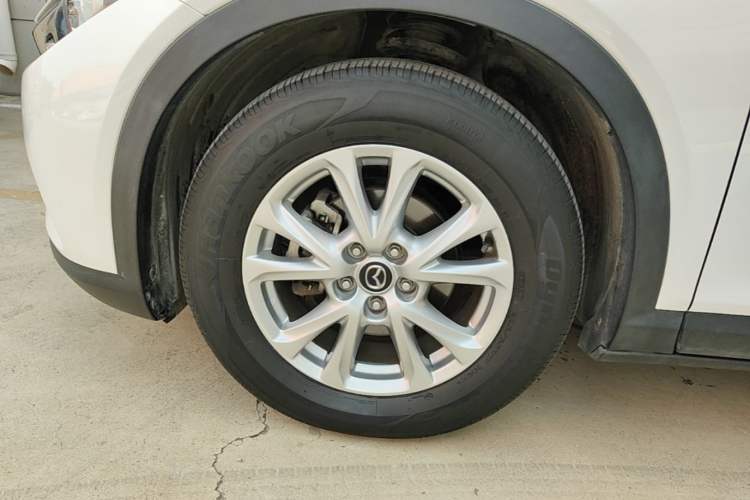 Used Mazda CX-4 2018 2.0L Automatic Two-Wheel Drive Blue Sky Dynamic Version China V Standard Left Front Wheel Hub