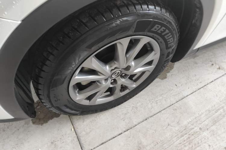 Used Mazda CX-4 2018 2.0L Automatic Two-Wheel Drive Blue Sky Premium Upgrade Version China VI Standard Left Front Wheel Hub