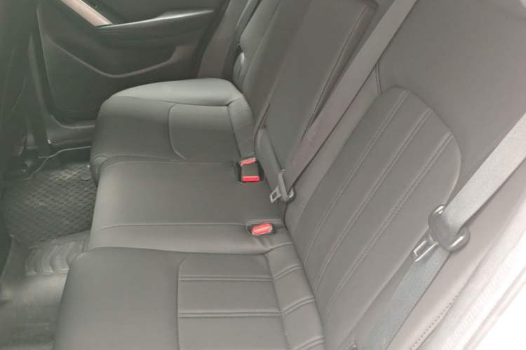 Used Mazda CX-4 2018 2.0L Automatic Two-Wheel Drive Blue Sky Dynamic Version China V Standard Left Rear Seat