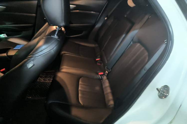 Used Mazda CX-4 2018 2.0L Automatic Two-Wheel Drive Smart Tech Edition China VI Left Rear Seat