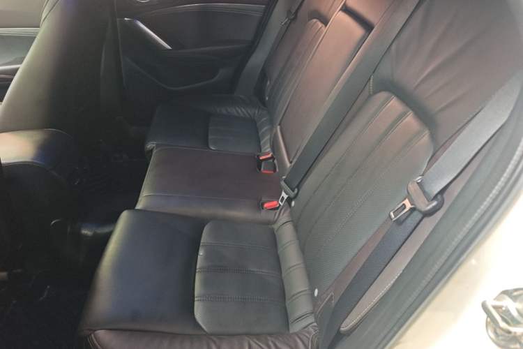 Used Mazda CX-4 2018 2.5L Automatic 4x4 Blue Sky Sport Edition China V Standard Left Rear Seat