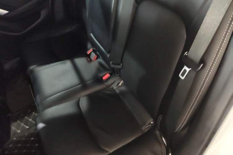 Used Mazda CX-4 2018 2.0L Automatic Two-Wheel Drive Blue Sky Dynamic Version China VI Standard Left Rear Seat