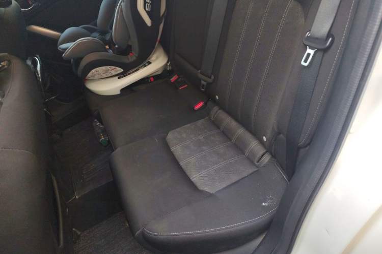 Used Mazda CX-4 2018 2.0L Automatic Two-Wheel Drive Blue Sky Dynamic Version China V Standard Left Rear Seat