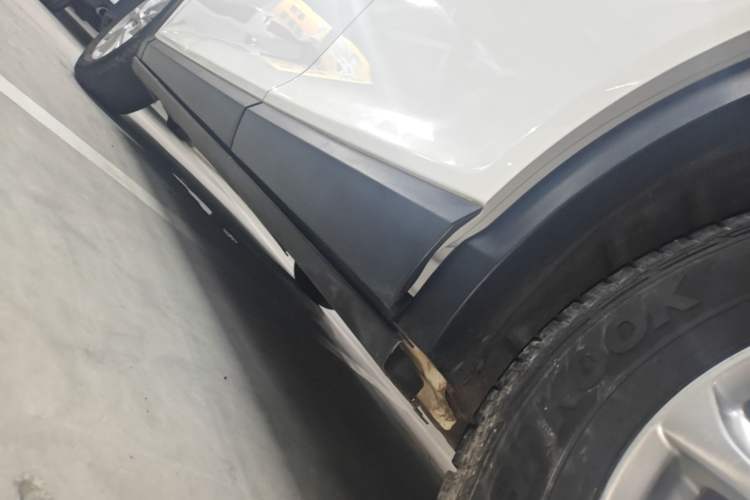 Used Mazda CX-4 2018 2.0L Automatic Two-Wheel Drive Blue Sky Dynamic Version China V Standard Left Side Sill