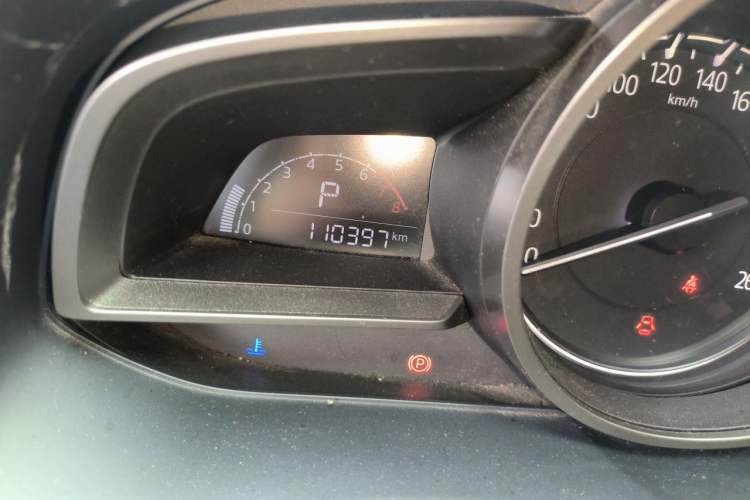 Used Mazda CX-4 2018 2.0L Automatic Two-Wheel Drive Blue Sky Dynamic Version China V Standard Odometer Close Up