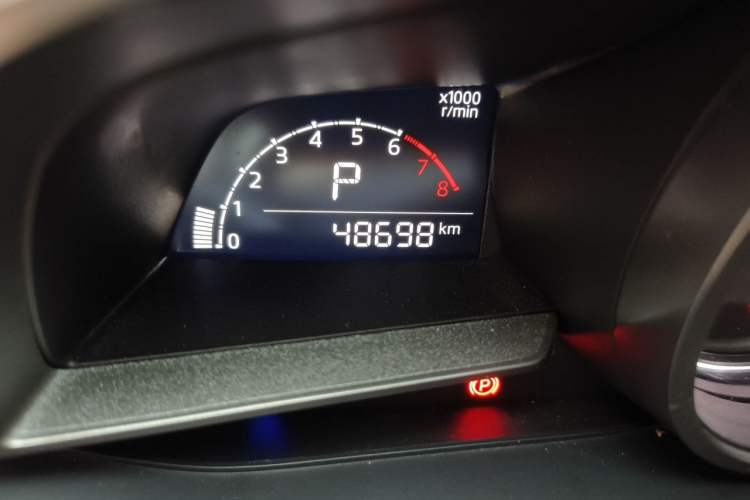Used Mazda CX-4 2018 2.5L Automatic 4x4 Sky Passion Edition China VI Standard Odometer Close Up
