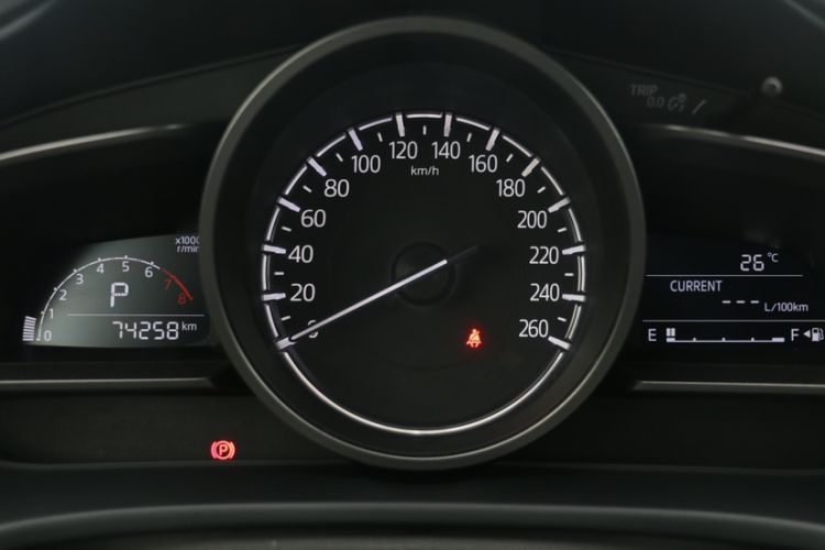 Used Mazda CX-4 2018 2.0L Automatic Two-Wheel Drive Blue Sky Dynamic Version China V Standard Odometer Close Up