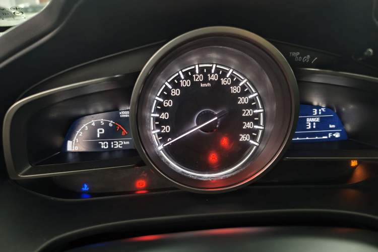 Used Mazda CX-4 2018 2.0L Automatic Two-Wheel Drive Blue Sky Dynamic Version China VI Standard Odometer Close Up