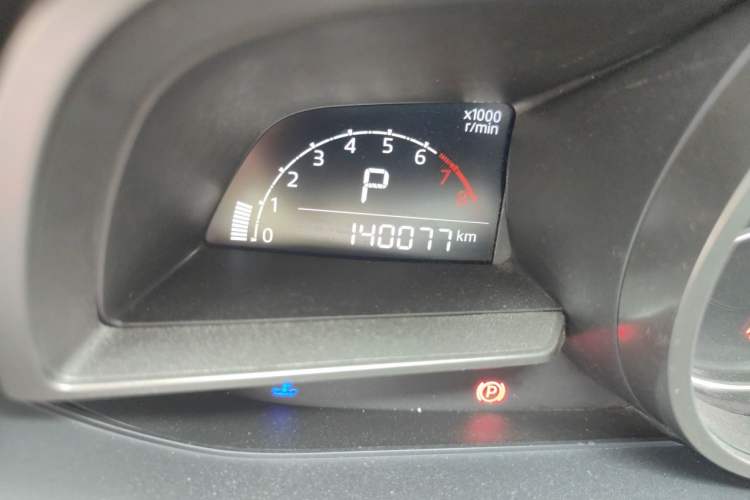 Used Mazda CX-4 2018 2.0L Automatic Two-Wheel Drive Blue Sky Dynamic Version China V Standard Odometer Close Up