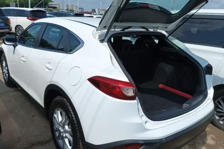 Used Mazda CX-4 2018 2.0L Automatic Two-Wheel Drive Blue Sky Dynamic Version China VI Standard Rear Left 45 Deg