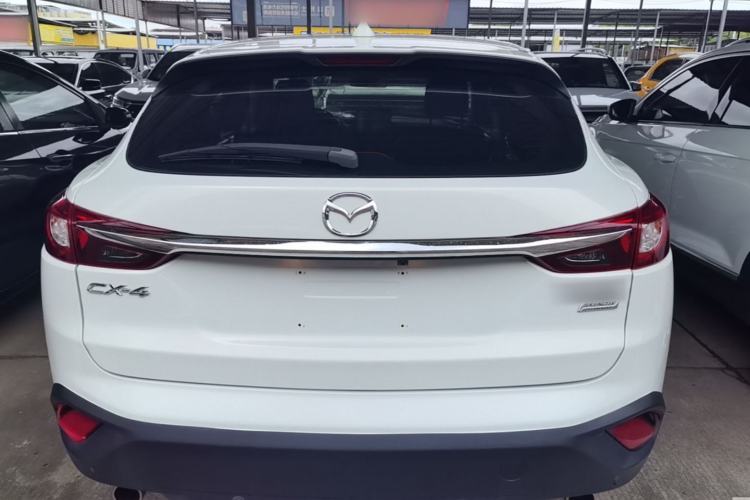 Used Mazda CX-4 2018 2.0L Automatic Two-Wheel Drive Blue Sky Dynamic Version China V Standard Rear