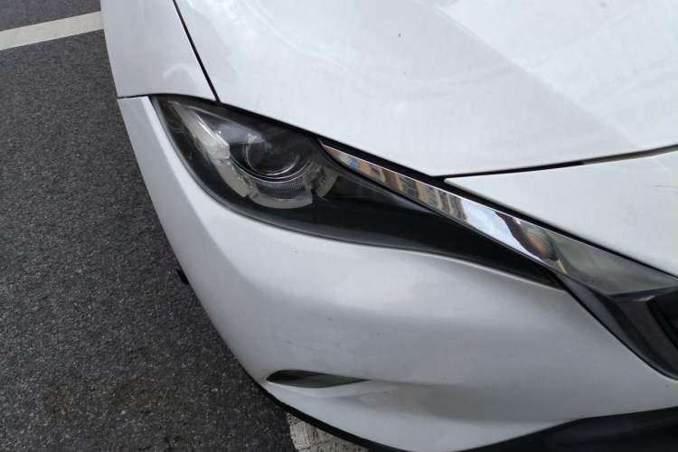 Used Mazda CX-4 2018 2.0L Automatic Two-Wheel Drive Blue Sky Dynamic Version China V Standard Right Front Headlight