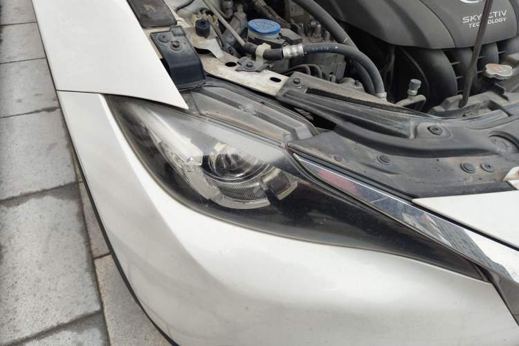 Used Mazda CX-4 2018 2.0L Automatic Two-Wheel Drive Blue Sky Dynamic Version China V Standard Right Front Headlight